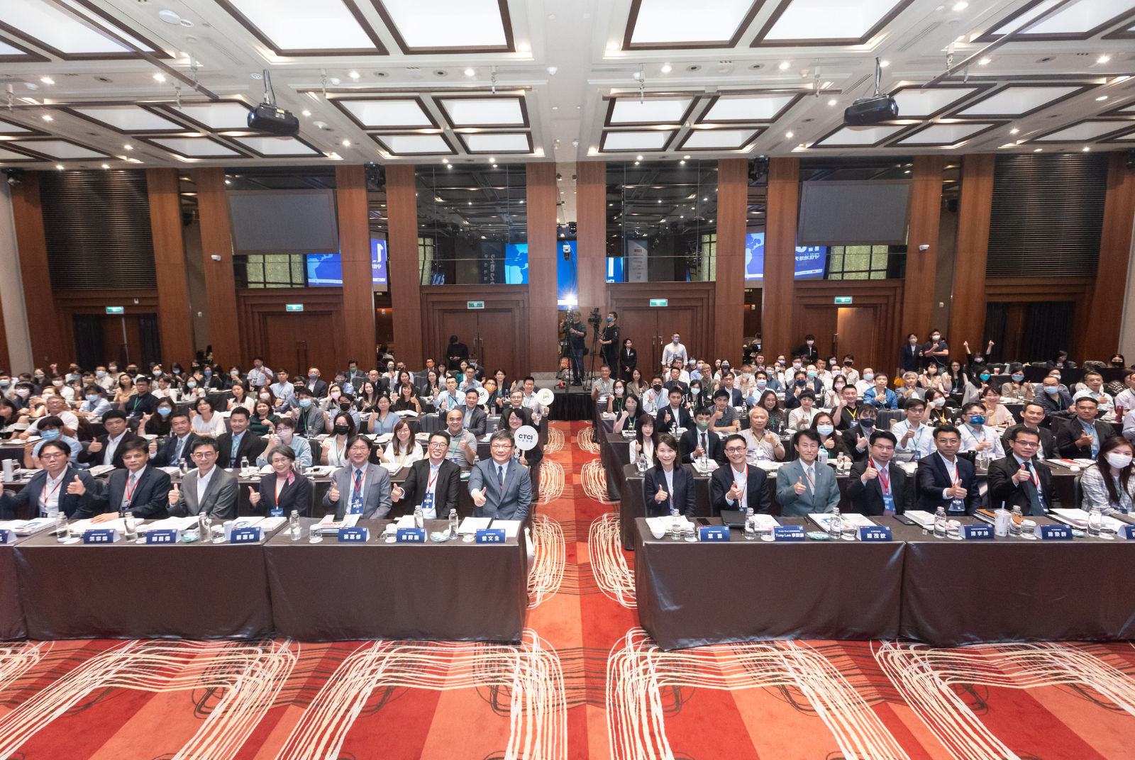 產官學共襄盛舉，共同見證全台唯一對齊《巴黎協議》1.5℃目標平台改版上線。