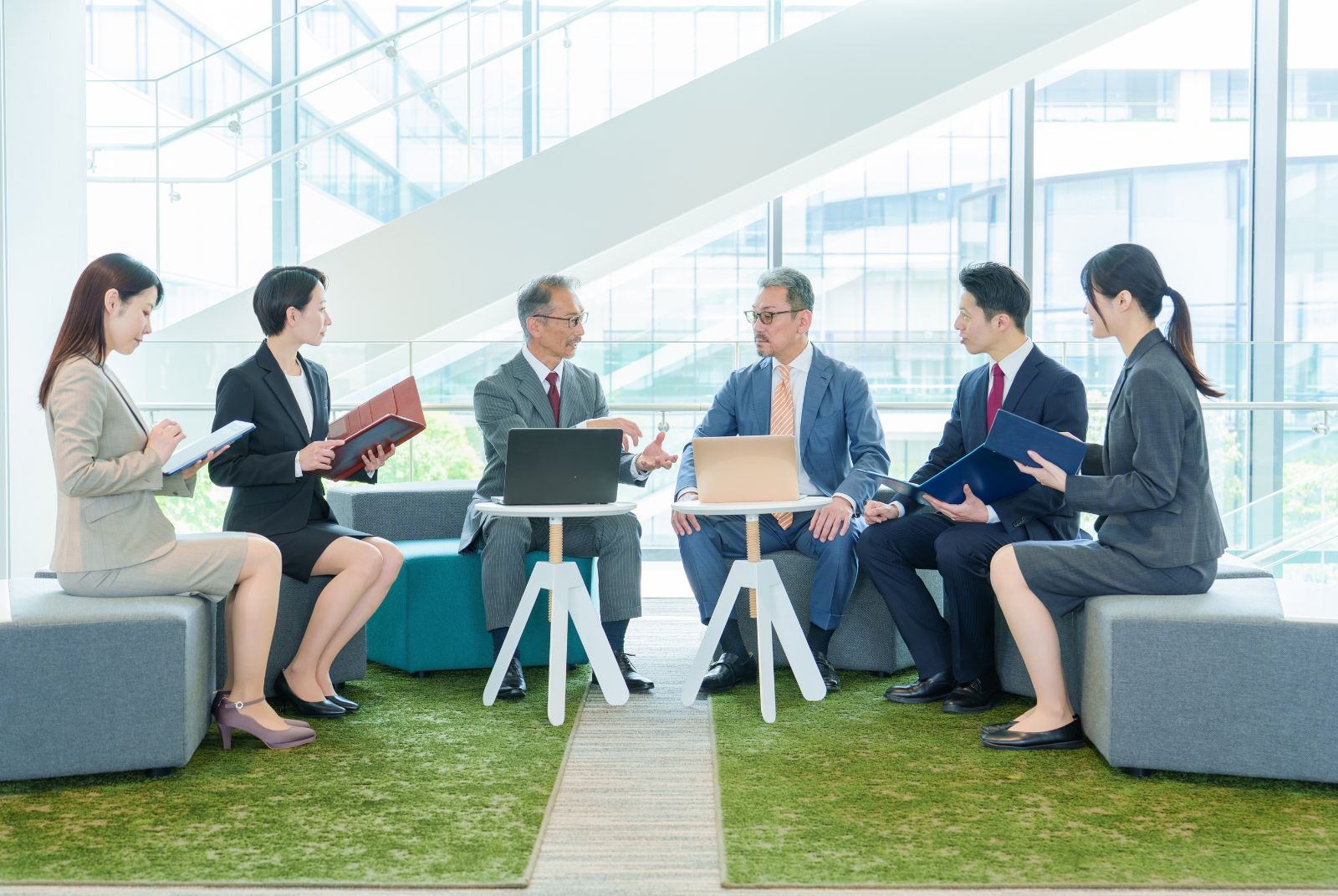 退休後如何再就業？日本官方這樣媒合，讓大公司菁英變身中小企「高年級導師」
