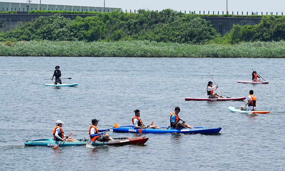 彰濱海岸水樂園的避暑輕旅：向海致敬，向洋而遊
