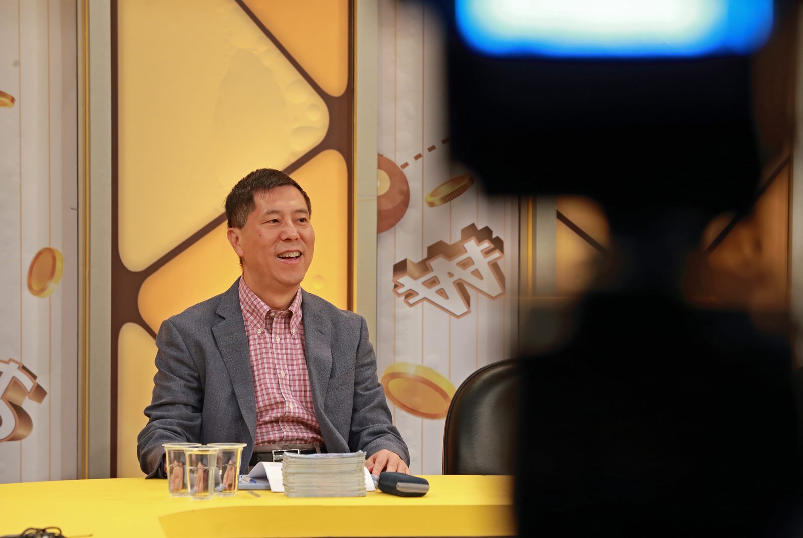 反共上海銀行家變台灣政論名嘴　汪浩為何受歡迎？